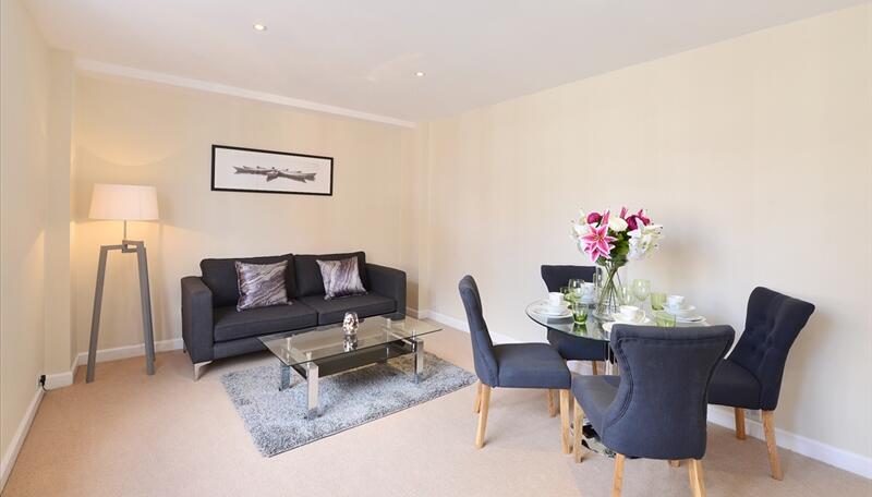 1 bed property in 39 Hill Street, London, London